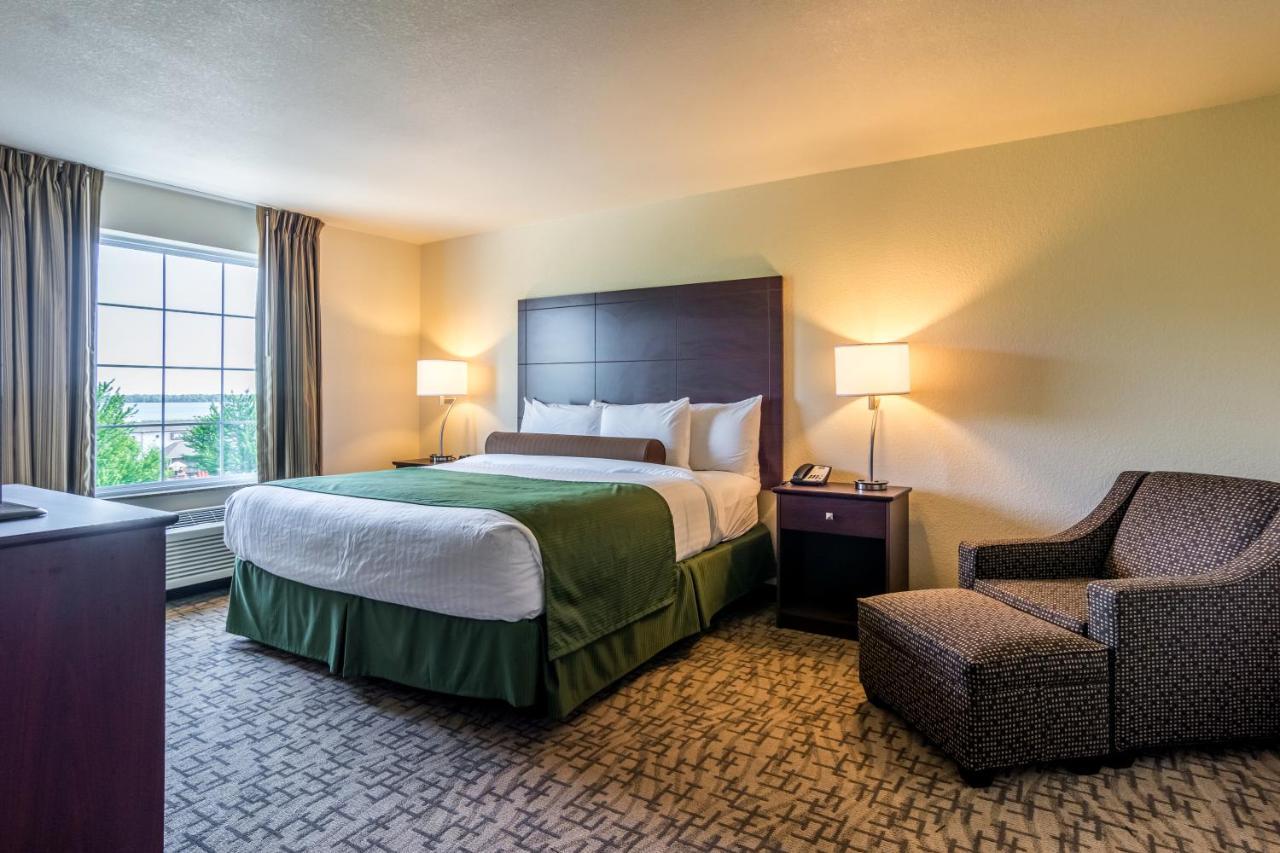 Cobblestone Hotel & Suites - Erie Bagian luar foto